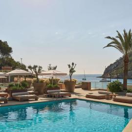 Mondrian Beach Lifestyle Resort By Accor, hotel in Cala Llonga