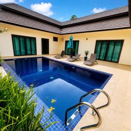 Charis Pool Villa 1 - 3 Bedroom with Private Pool, hotel in Bentong