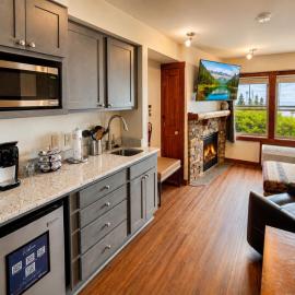 RF149 Village Studio WiFi Beautiful Sunset View Parking, hotelli kohteessa Slaty Fork