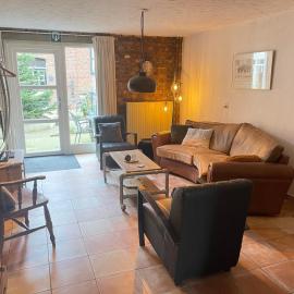 Appartement aan gezellige binnenhof nabij het Vijlenerbos, Vijlen, Zuid-Limburg, hotel en Vijlen