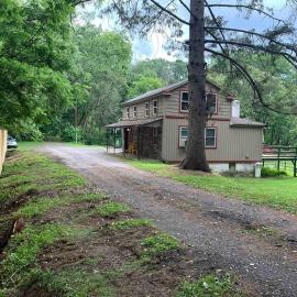 Private Cottage on Susquehanna River, Hotel in Berwick