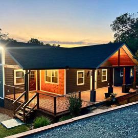 Cozy Home Sleeps 6 Hot Tub Fire Pit Free Ticket