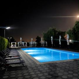 Hotel Daly, hotel v destinácii Ploješť