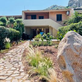 Newly Renovated Apartment, Garden & 3 Parking Spots - Porto Cervo 7 min