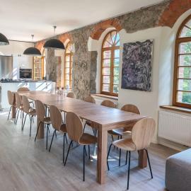 Großzügige FeWo mit Sauna, Kamin, XL-Tafel für Gruppen, hotel a Großharthau