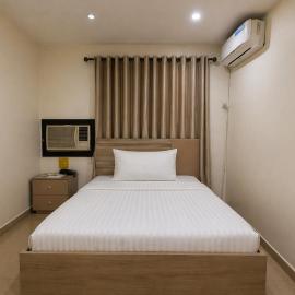 Citadel de Continental Hotel & Suites