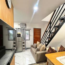 J&D Fully-Aircon 400mbps Parking WiFi 6pax, hotel en Canaman
