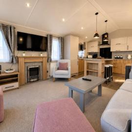 The Big Dune Lodge - Sleeps 8, Decking, Parking