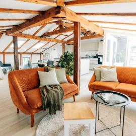 Grand Host Central Suite 2 -130 sqm Free Parking & near Congress Centre