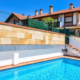 "Entre el mar y la calma, zona residencial tranquila"