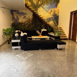 Gajesham, hotel i Faridabad