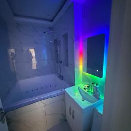 Echelon Suites