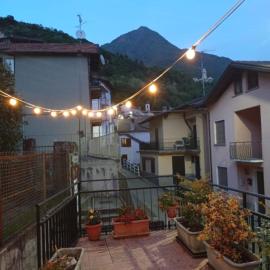 KiSi Home, between lake and mountain, מלון בSueglio