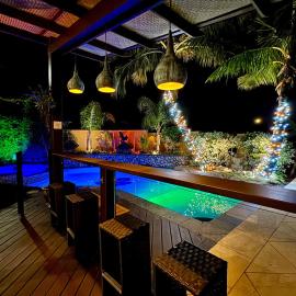 3BR Bali-Inspired Pool & Spa GC Skyline View, hotel in Gold Coast
