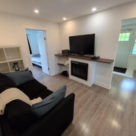 Renovated Upstairs Apartment