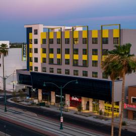 The 233 Suites Unscripted By Hyatt, hotel v destinácii Mesa