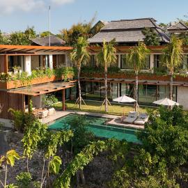 The Manuka House Private 4BR Villa in Bingin with Sauna & Cold plunge in Walkable Neighborhood
