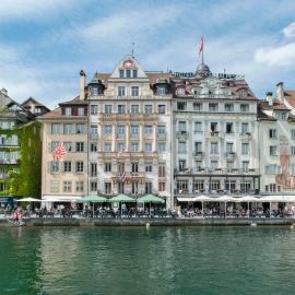 Hotel Pickwick and Pub "the room with a view", хотел в Люцерн