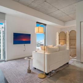 Downtown Loft with Pool a Gym and City Views in Miami CD1608