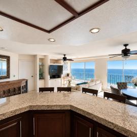 12th Floor Oceanfront Huge Balcony Ocean Views, hotel i Rosarito Beach
