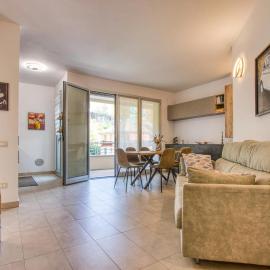 1 Bedroom Beautiful Apartment In Bogliasco