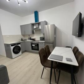 Apartment 2 by SJP - Central Kettering - Twin Bedroom - Free Parking, hotel in Kettering