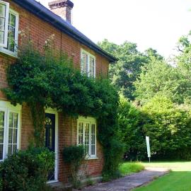 Secluded 3 bedroom cottage on a private estate