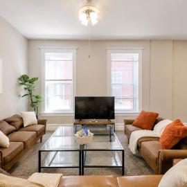 Spacious CWE 5BR Free Parking Near BJC, Forest Park, and Dining