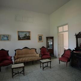 Charming House in Downtown Jounieh, Cafés & Bay, hotel en Al Bāţiyah