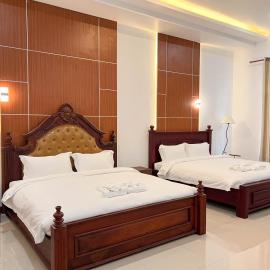 Wood Castle Hotel Vientiane