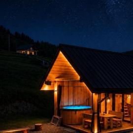 Zapodomek A z pięknym widokiem i jacuzzi, hotel u gradu 'Złatna'