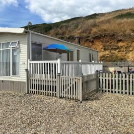 Freshwater Beach Holiday Park - Holiday Accommodation 17116, hotel di Bridport