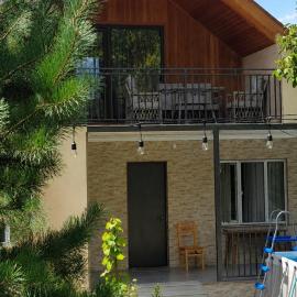 olya's garden, hotel em Tsʼageri