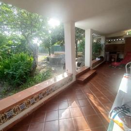 Villa Cutaia al mare 5 posti letto, hotel u gradu Laskari