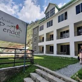 Paridot IN Hotel And Resort