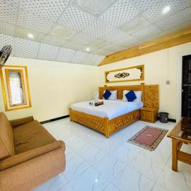 IBEX COTTAGE Kundalshahi waterfall, hotel di Kundālshai