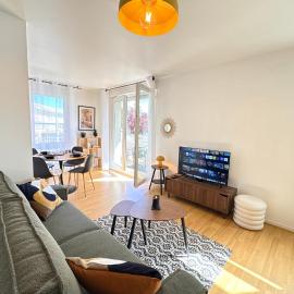 Appart 2P avec parking, proche centre, A1, Astérix, Hotel in Senlis