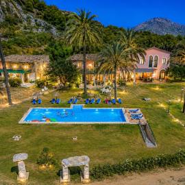 ULLAL - Rural Charm-AGRITOURISM approx 65000 meters PLUS PRIVATE MOUNTAIN villa and Outdoor Adventure Agritourism Apartment EQUIPATED - Private Mountain Path approximately 5 minutes walking from the beach -Ideal for relaxation