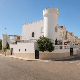 Casa andaluza con terraza cerca de Granada