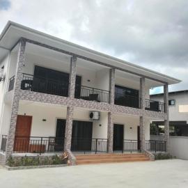 Karine's Holiday Apartment, hotel di Mahe