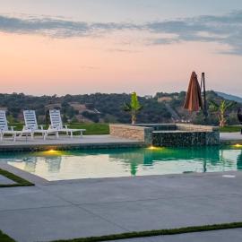 Murrieta Manor - Private 6-Acre Estate, 50ft Pool, Spa, Theater & Mini Golf, hotel Murrietában