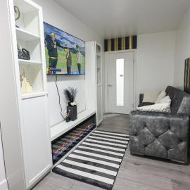 Aklass Luxury Stay - 4 BEDROOM HOUSE, WOLVERHAMPTON, hotel a Wolverhampton
