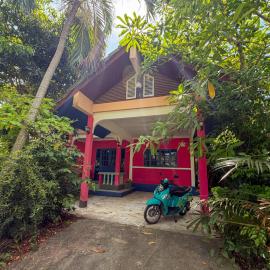 Azure Villa - 3BR - Private Garden&Great Location