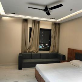 The Royal Vilas Hotel And Restaurant: Shivpurī şehrinde bir otel