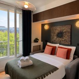 Appartement aux portes de Paris I Parking I Métro, Hotel in Vanves