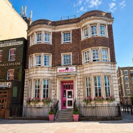 Hostelle - women only hostel London, хотел в Лондон