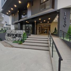 Sky Estoril Departamento, отель в городе Кочабамба