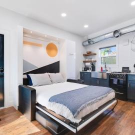 Cozy Modern Studio-Free Parking & Washer Dryer