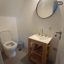 Duplex zona parque، فندق في نيكوتشيا