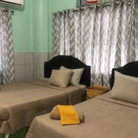 CTV Woodbrook Guest Accommodation、ポートオブスペインのホテル